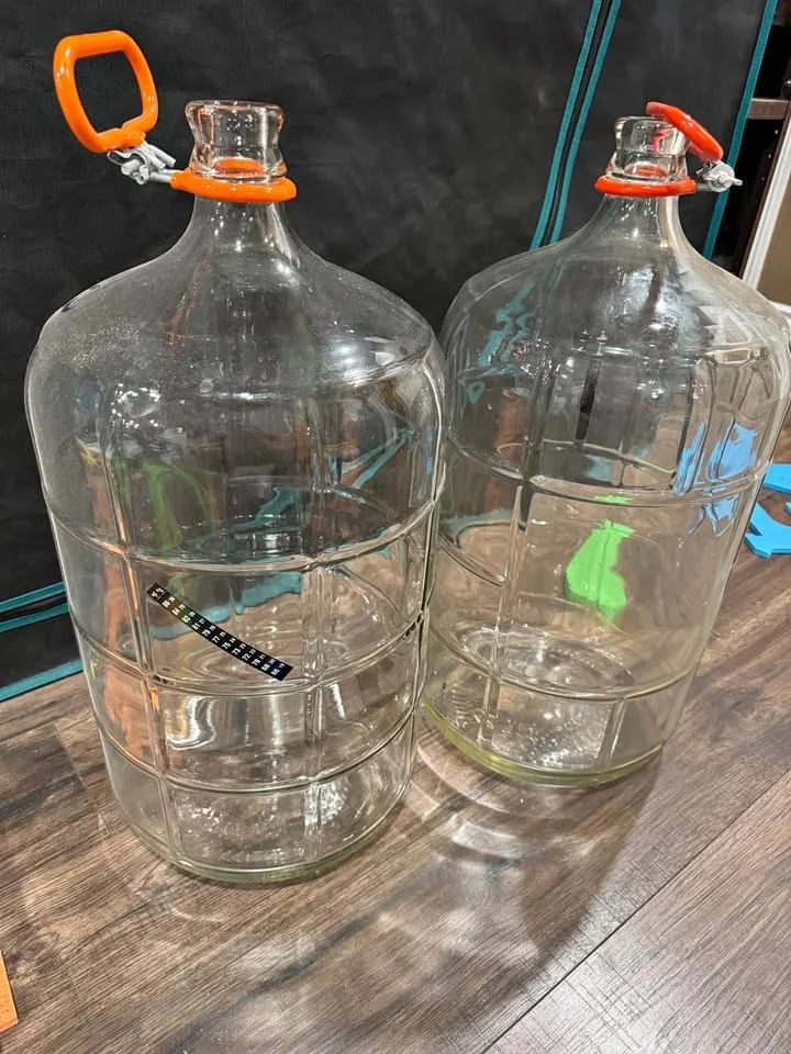 Glass carboys with handles