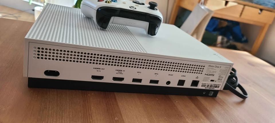 Xbox one s - photo 3