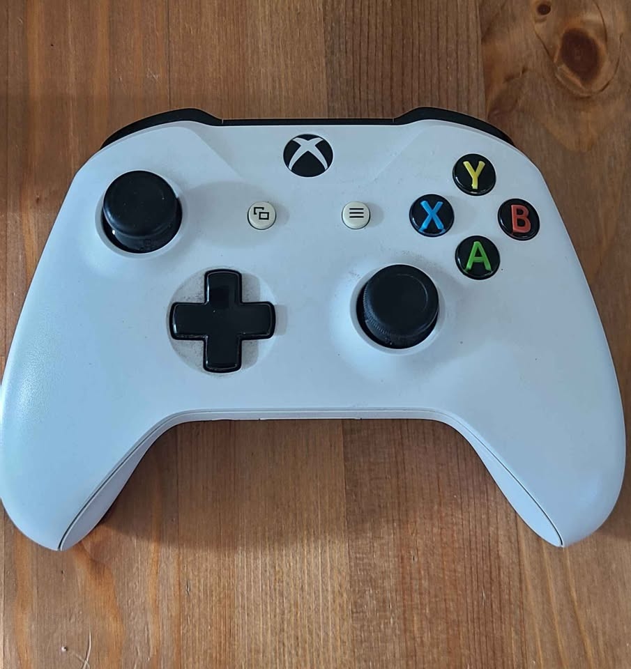 Xbox one s - photo 4