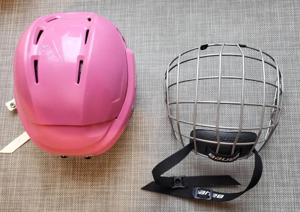 Bauer Pink Hockey Helmet For Girl with face Guard image indicator(3)