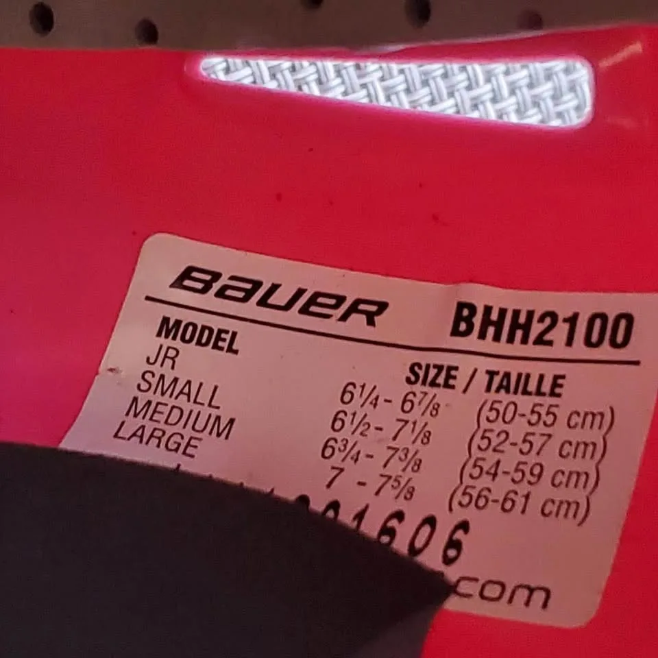 Bauer Pink Hockey Helmet For Girl with face Guard image indicator(4)