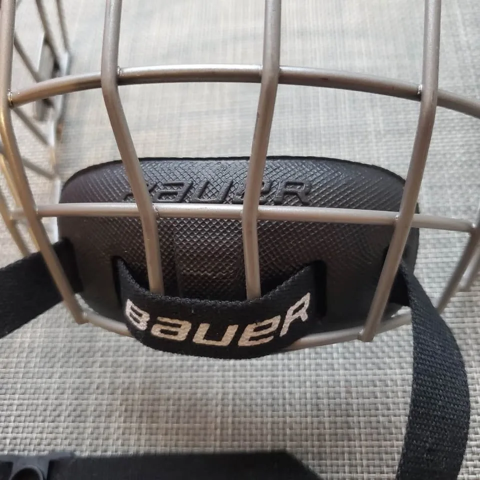 Bauer Pink Hockey Helmet For Girl with face Guard image indicator(7)