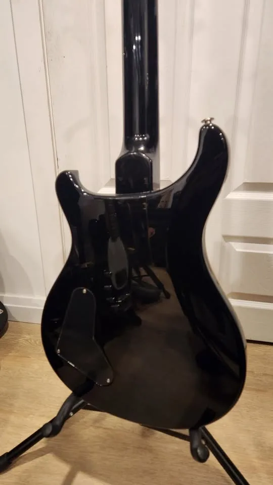 $3000 PRS Custom 22 Electric Guitar (2005) – Black image indicator(7)