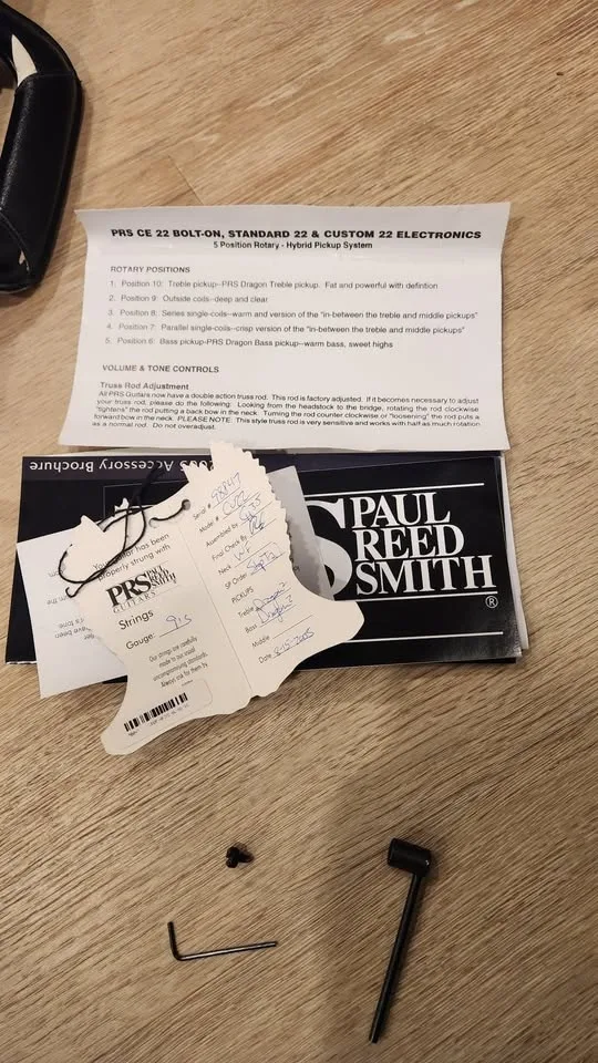 $3000 PRS Custom 22 Electric Guitar (2005) – Black image indicator(10)