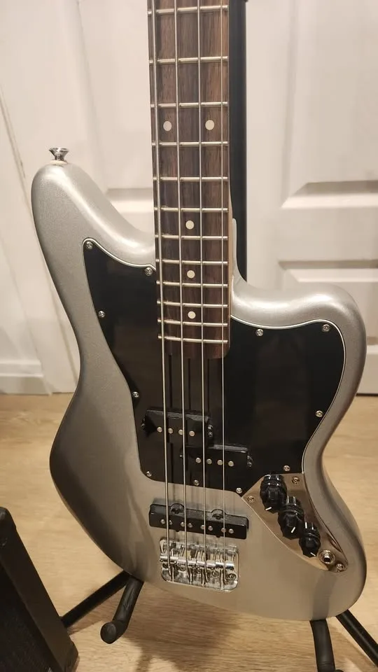 $400 Squier Jaguar PJ Bass Guitar - Short Scale - Silver image indicator(3)