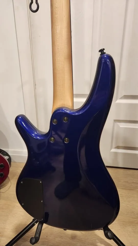 $350 Ibanez SR400 Active PJ Electric Bass Guitar image indicator(7)