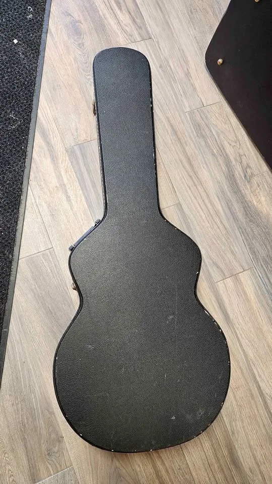 $80 Jumbo Guitar Case