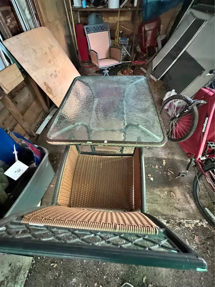 Patio high chairs and table