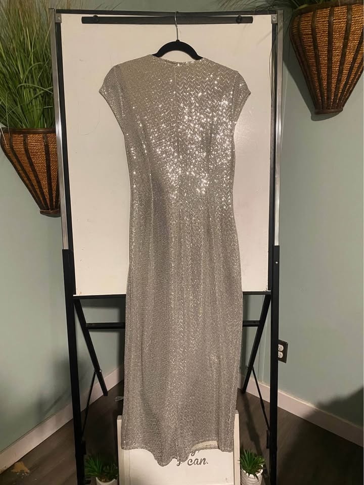 JM Studio Evening Gown - Size 10 (Made in Egypt) - photo 2