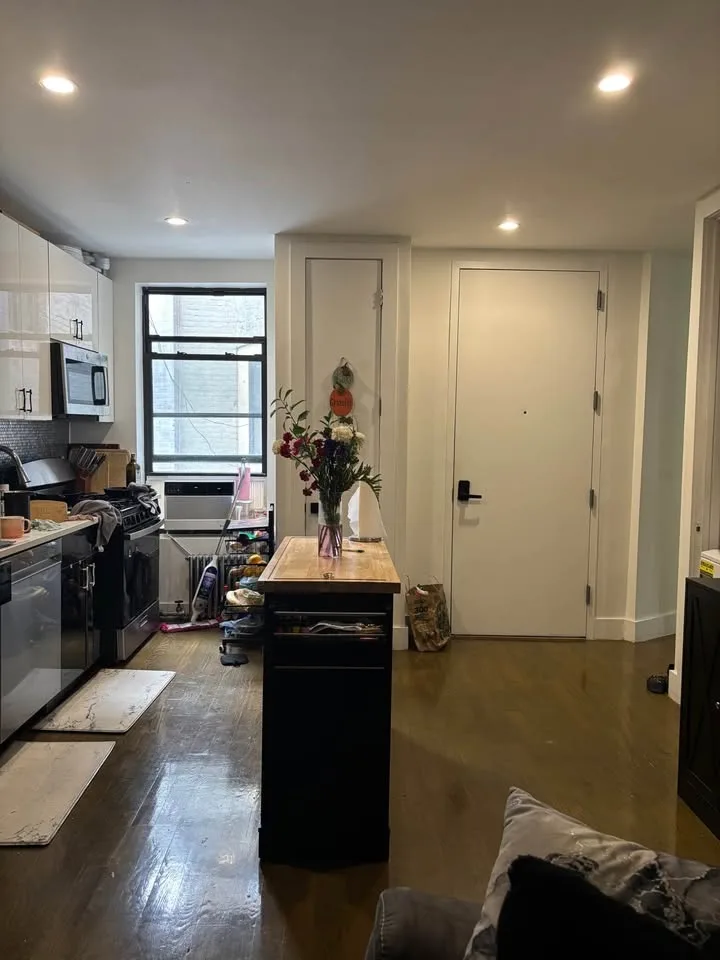 Private room for rent image indicator(2)