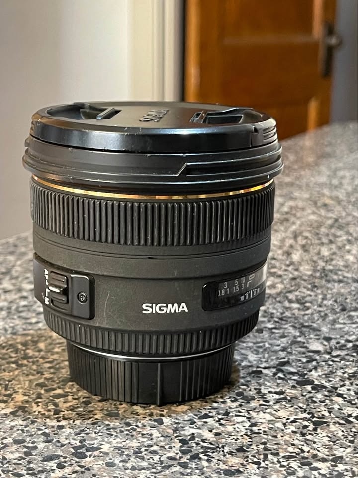 Sigma 50mm f/1.4 EX DG HSM - (NIKON) - photo 2