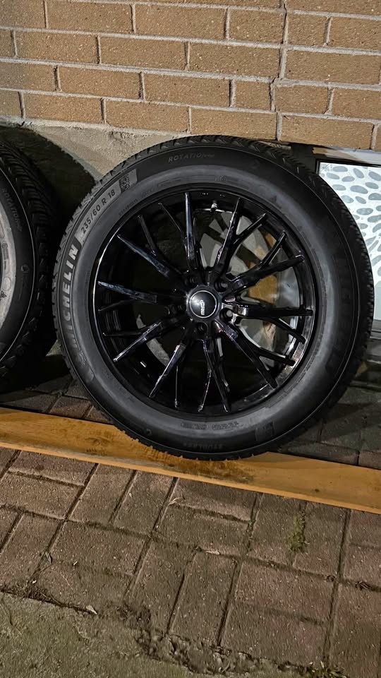235/60R18 Lexus NX Michelin winter package