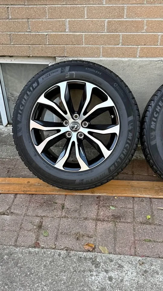 225/60R18 Lexus NX winter set original OEM