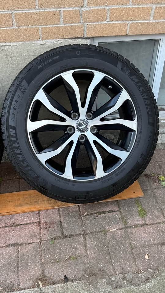 225/60R18 Lexus NX winter set original OEM - photo 2
