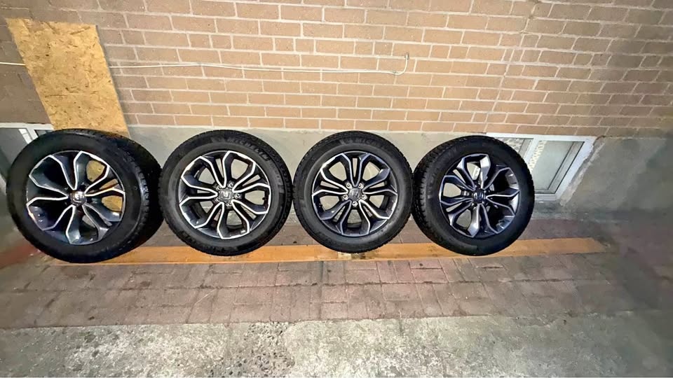 235/60R18 Honda CRV touring winter package