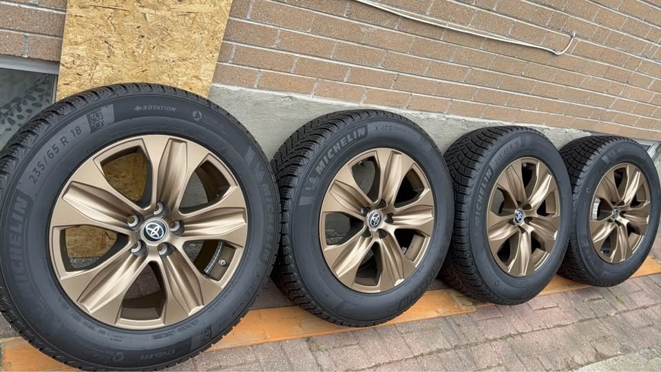 235/65R18 Toyota highlander rare winter package - photo 4