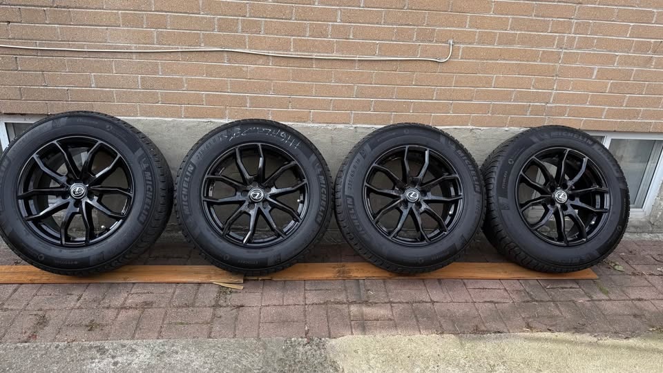 235/65R18 Lexus RX Michelin winter tires with rims - photo 2