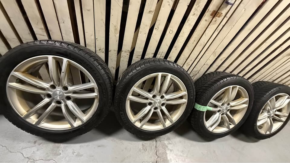 245/45R 19 tesla model S winter package ￼￼ - photo 2