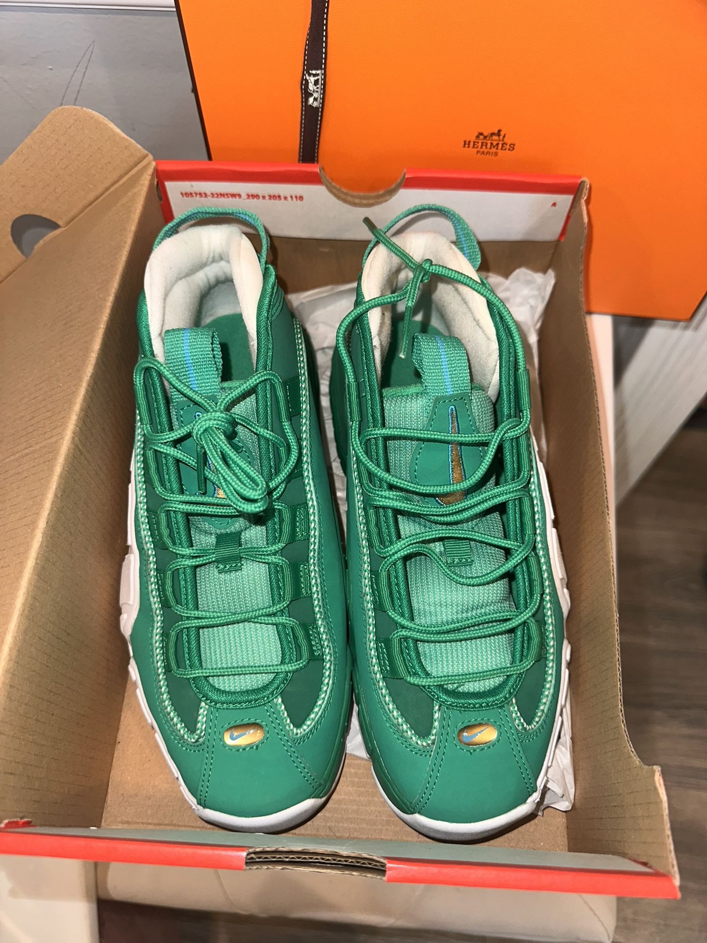 Airmax Penny Sz 5 Green N White - photo 2