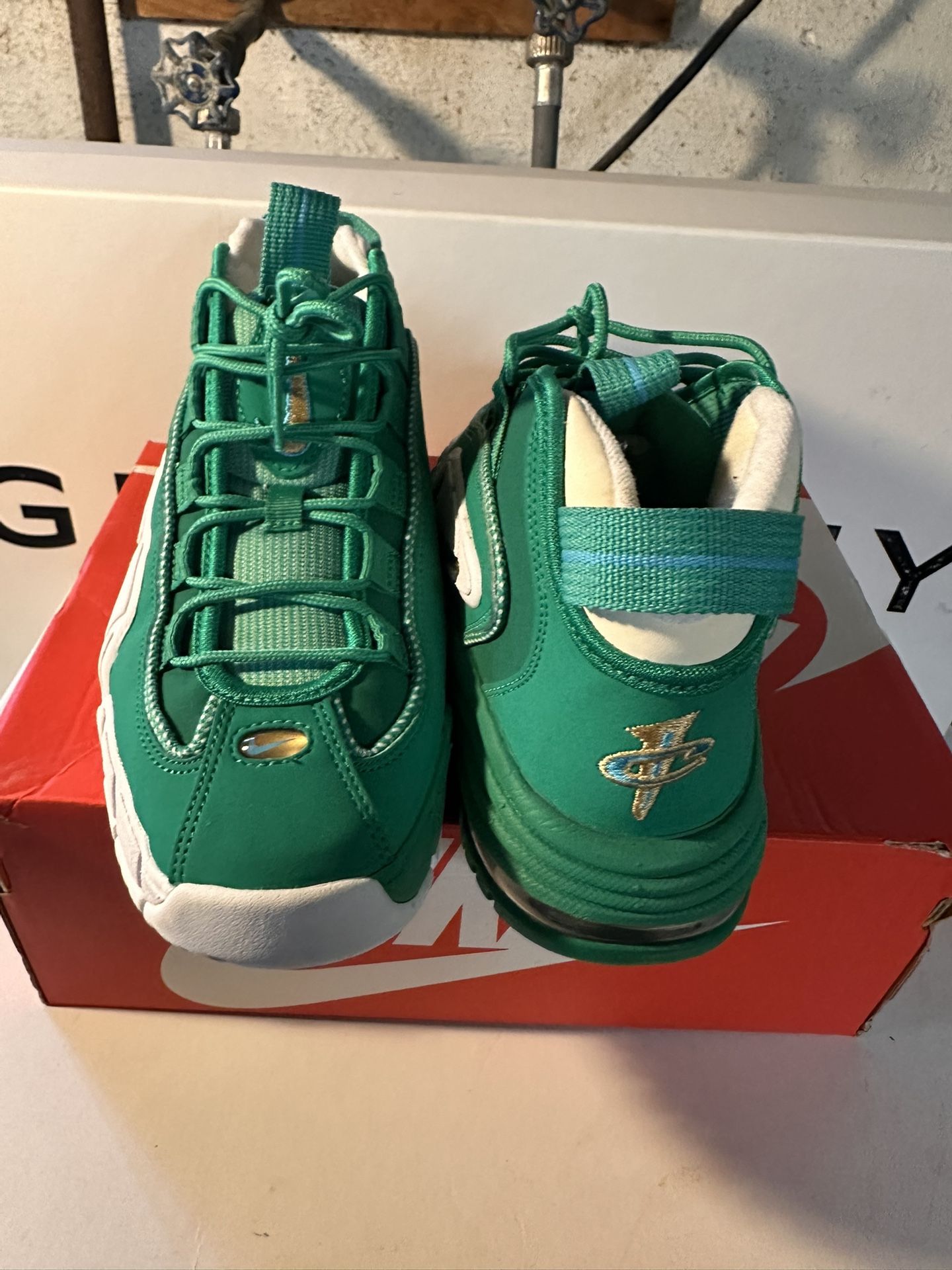 Airmax Penny Sz 5 Green N White - photo 3