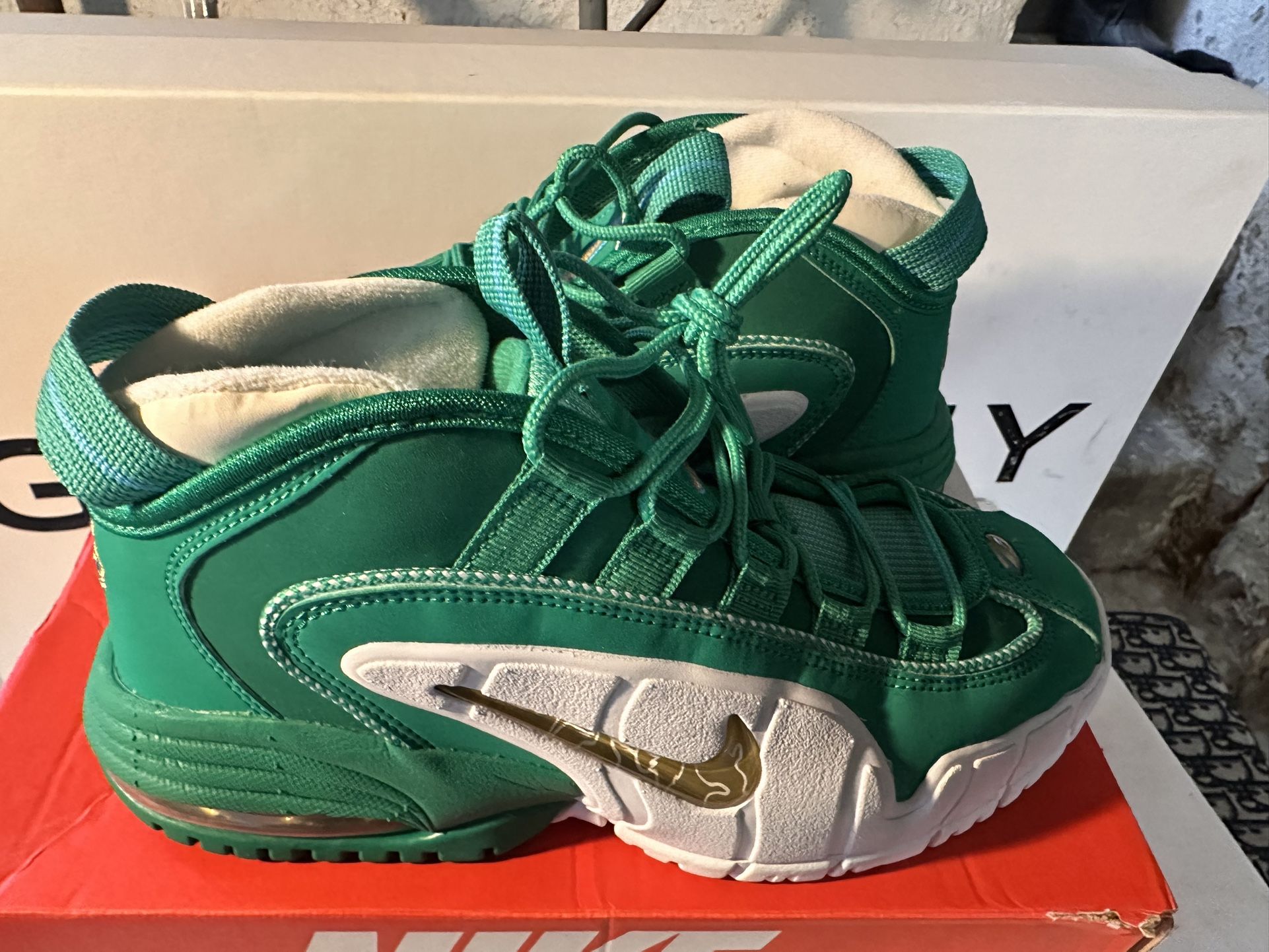 Airmax Penny Sz 5 Green N White - photo 4