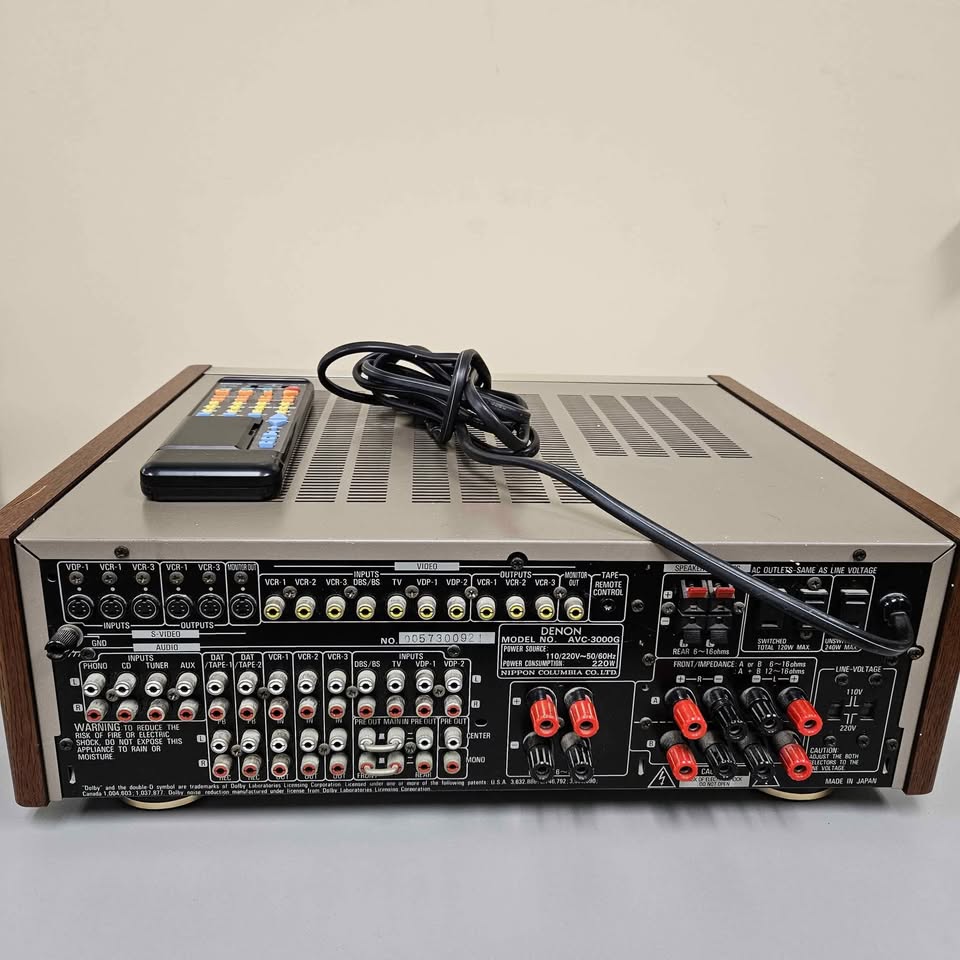Denon AVC-3000G Amplifier - photo 2