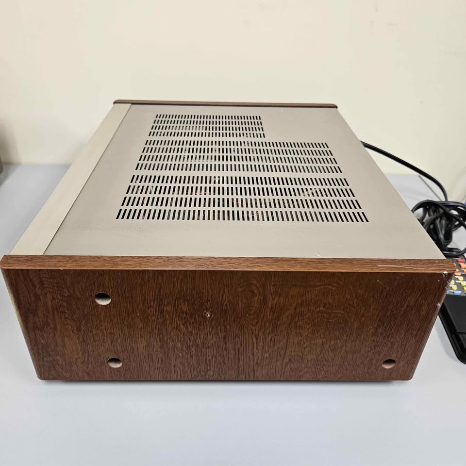 Denon AVC-3000G Amplifier - photo 4