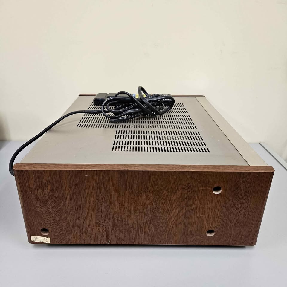 Denon AVC-3000G Amplifier - photo 5