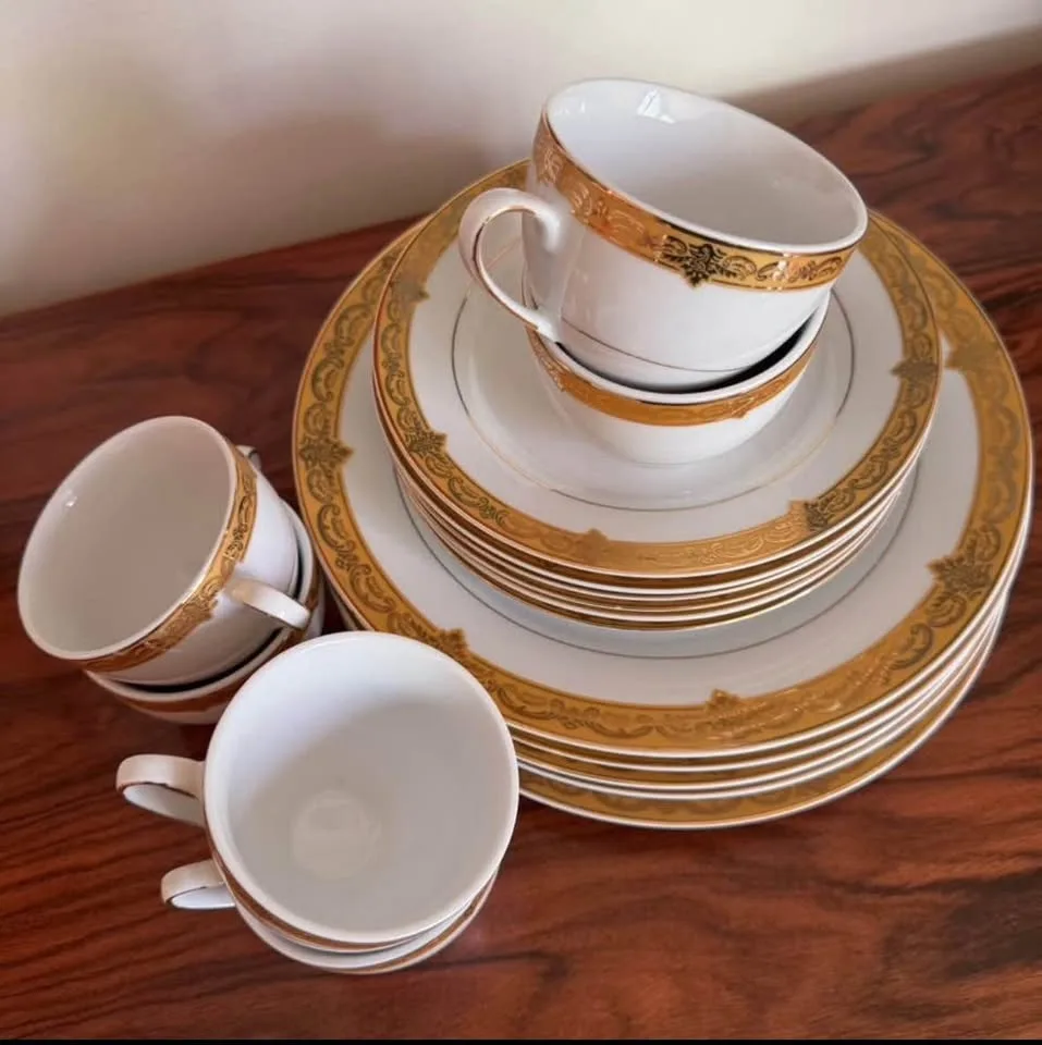 Pegasus Dinnerware Set (17 pc) image indicator(2)