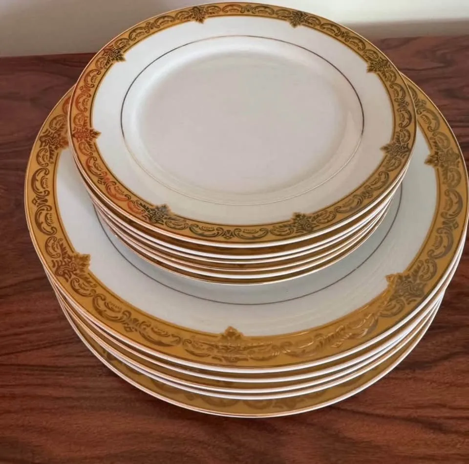 Pegasus Dinnerware Set (17 pc) image indicator(3)