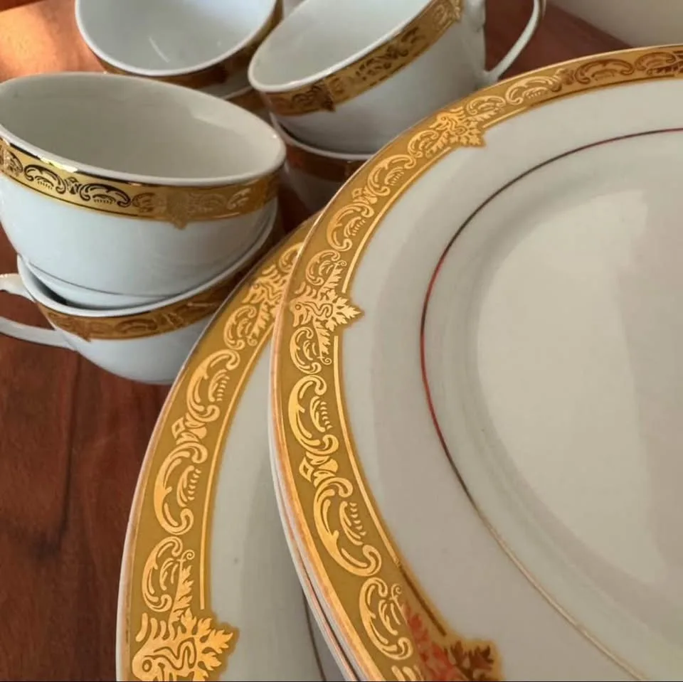 Pegasus Dinnerware Set (17 pc) image indicator(4)