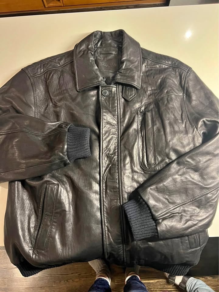 Men’s leather coat XL. Black.
