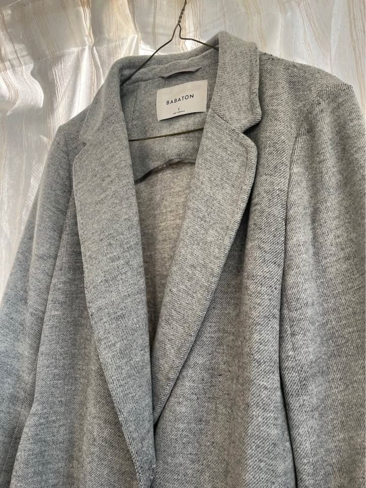 Aritzia Stedman coat small - photo 2