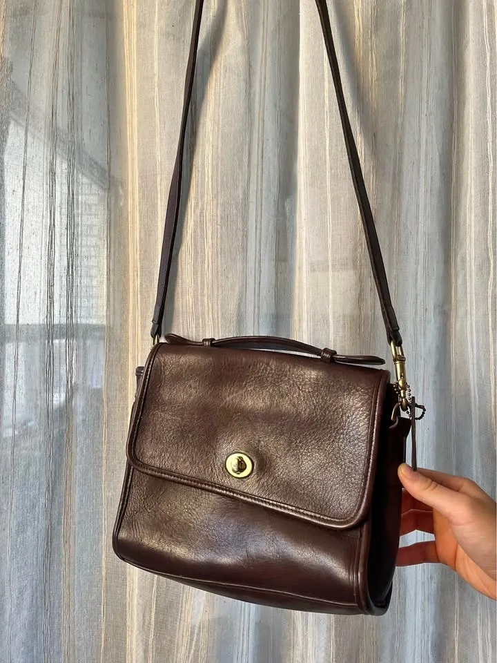 Vintage coach 9870 court bag