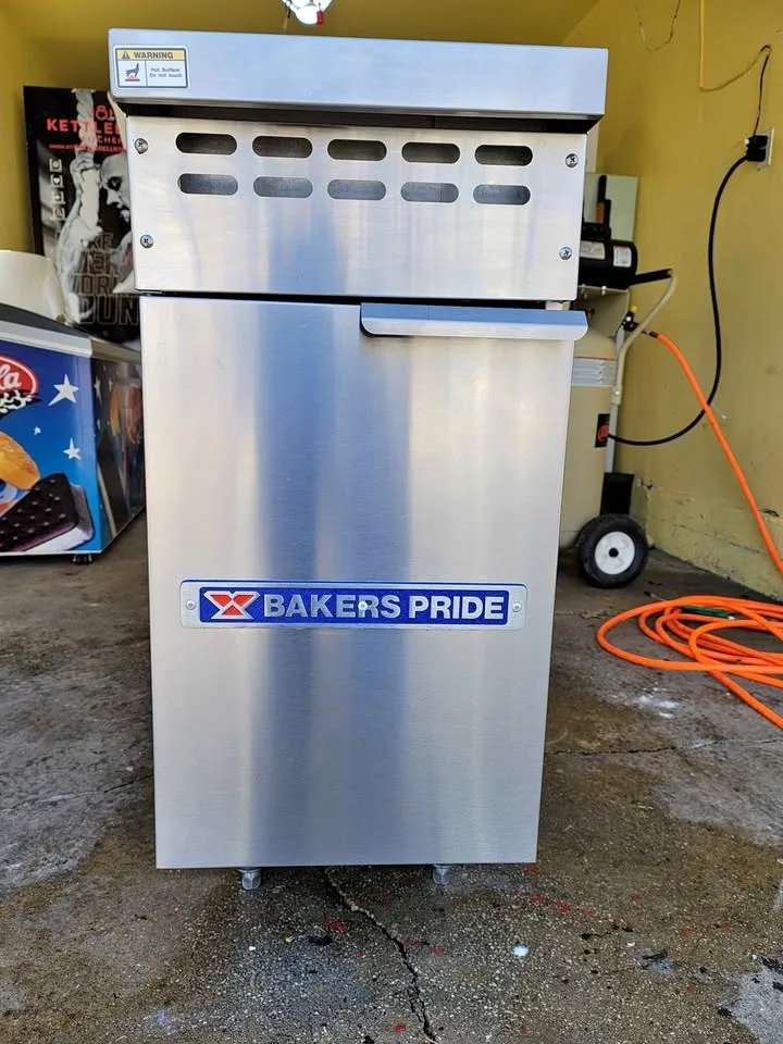 Bakers Pride Deep Fryer (Liquid Propane)