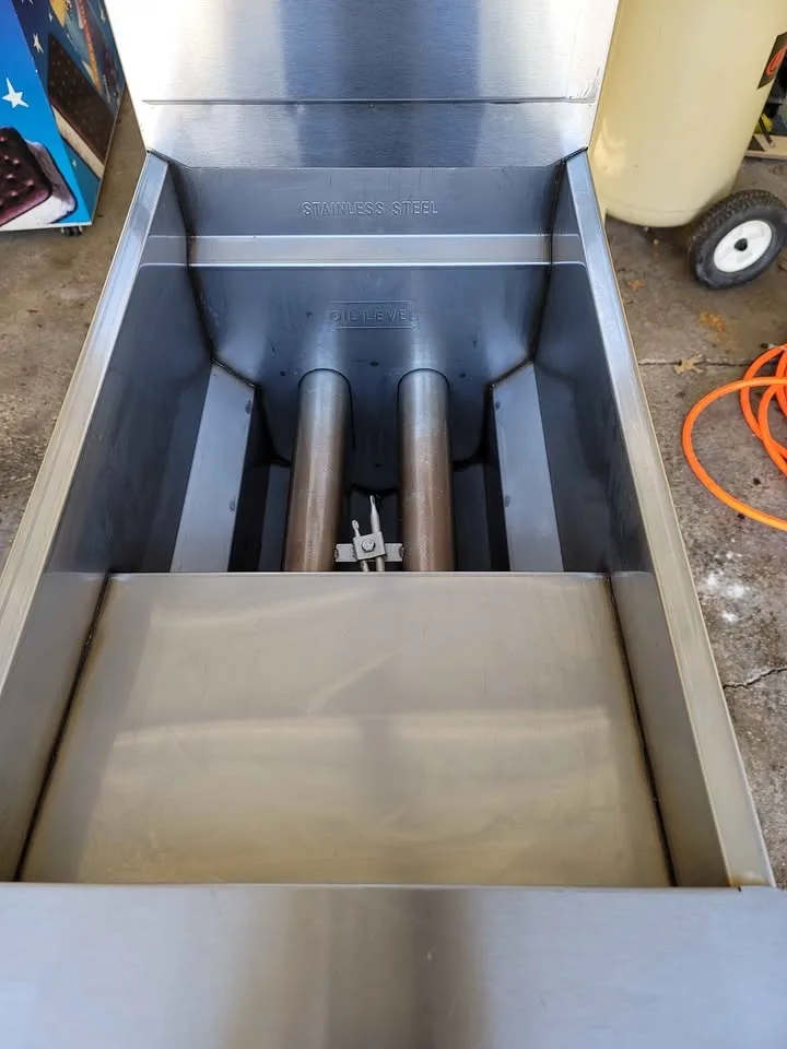 Bakers Pride Deep Fryer (Liquid Propane) image indicator(2)