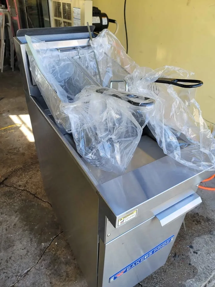Bakers Pride Deep Fryer (Liquid Propane) image indicator(9)