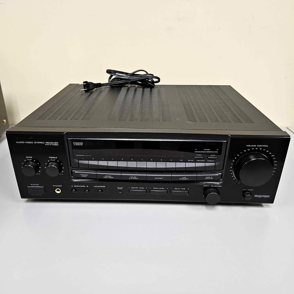 Kenwood KR-7060 Audio-Video Receiver