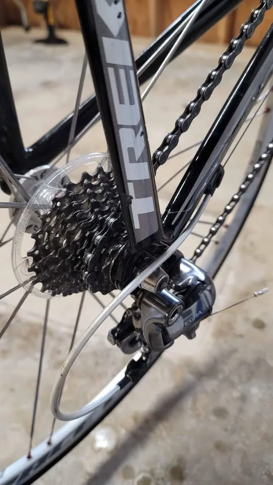 TREK Racing Bicycle EN14781 Madone 5.2 image indicator(7)