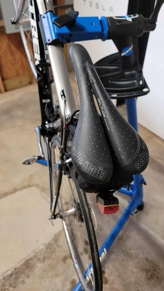 TREK Racing Bicycle EN14781 Madone 5.2 image indicator(9)