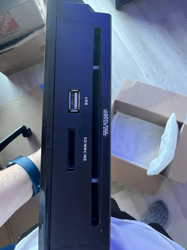 13.3” LED Kitchen TV with DVD Player image indicator(4)