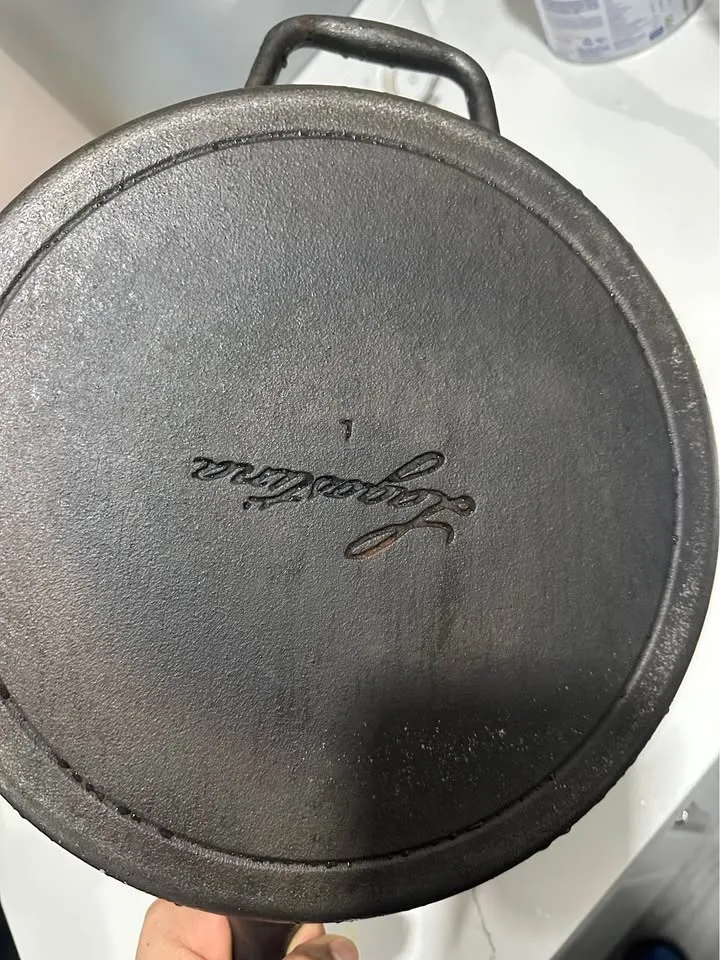 Cast Iron Frying Pan – Heavy-Duty & Excellent Condition image indicator(2)