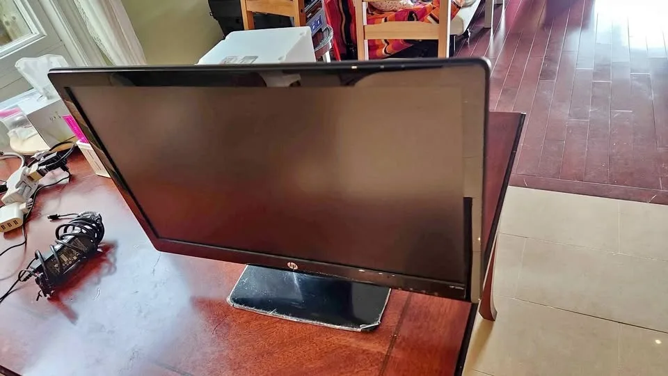 HP 2311X Monitor 23"