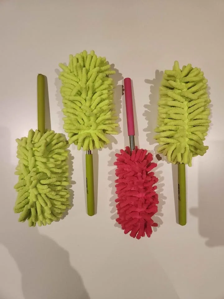 Telescopic extendable Duster with microfiber cloth (4x) image indicator(2)