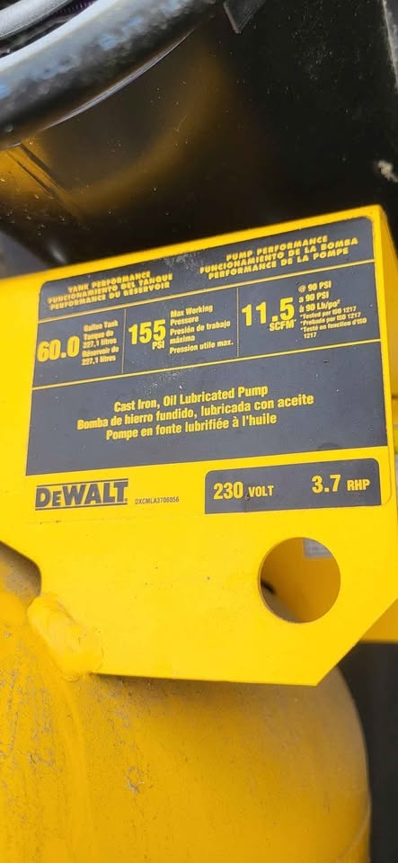 Dewalt 60gal air compressor - photo 2