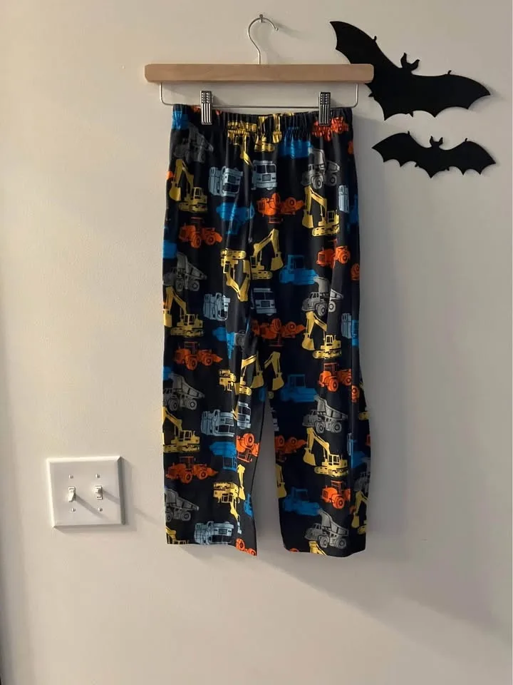 Boys Pajamas Size 8 Carter’s image indicator(2)