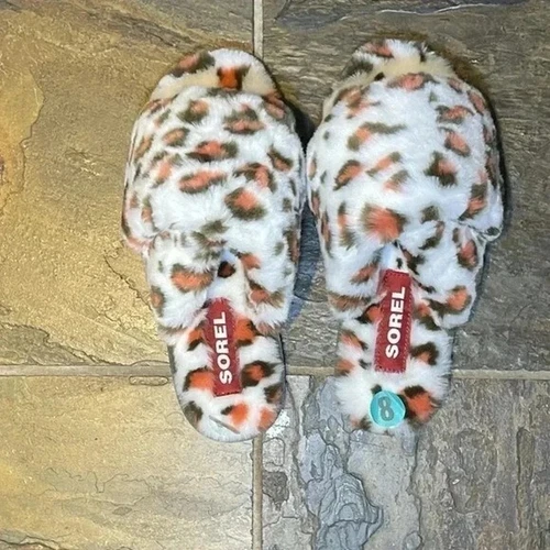 NWOT Sorel Go Mail Run slippers sz 8