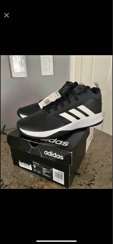 ADIDAS SNEAKERS FOR MEN SIZE 9 (4E WIDE FOOT)