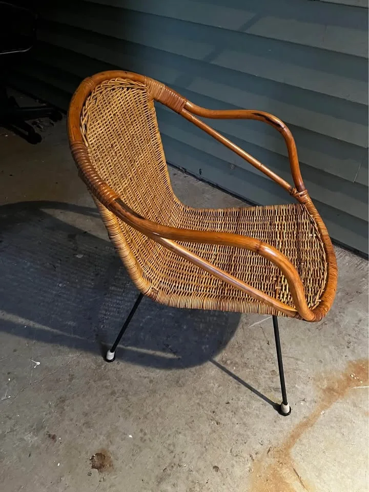 Vintage Rattan Wicker Accent Chair – Great Condition image indicator(2)
