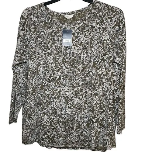 Lucky Brand Army green with navy floral print Top sz 1X
